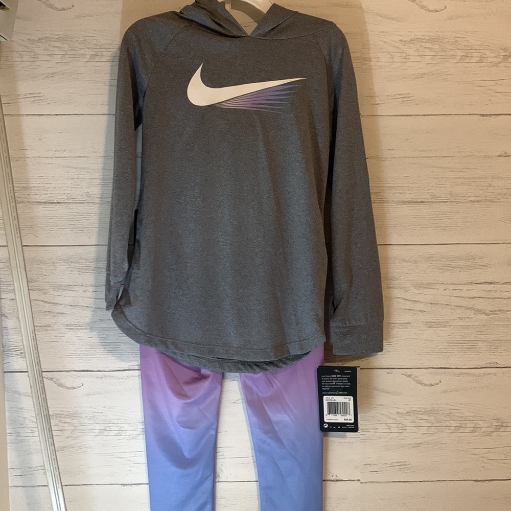 NWT Nike 2 piece Set
